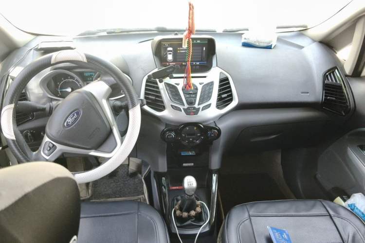 Used Ford EcoSport 2013 1.5L Manual Luxury Model Center Console