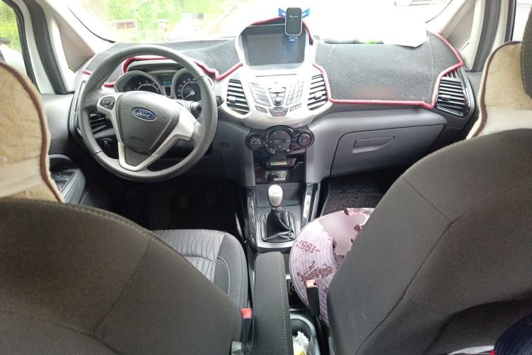 Used Ford EcoSport 2013 1.0L GTDi Manual Luxury Model Center Console