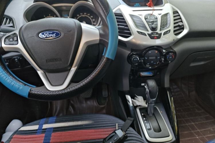 Used Ford EcoSport 2013 1.5L Automatic Prestige Model Center Console