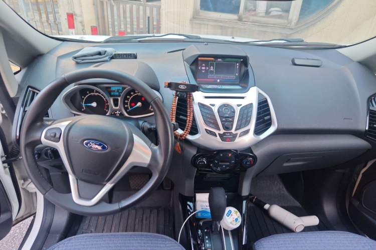 Used Ford EcoSport 2013 1.5L Automatic Prestige Model Center Console