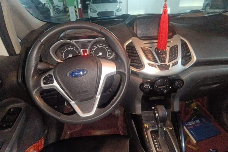 Used Ford EcoSport 2013 1.5L Automatic Prestige Model Center Console