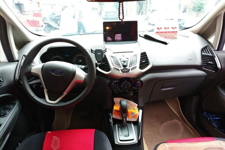 Used Ford EcoSport 2013 1.5L Automatic Fashion Model Center Console