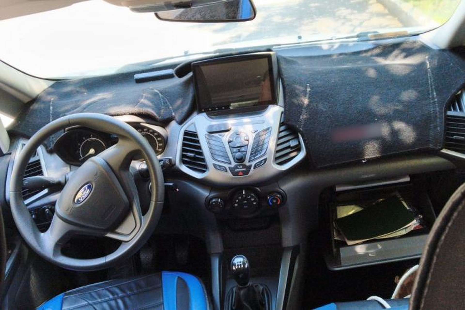Used Ford EcoSport 2013 1.5L Manual Comfort Model Center Console