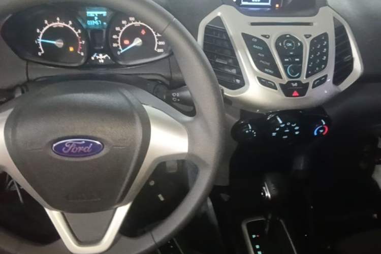Used Ford EcoSport 2013 1.5L Automatic Fashion Model Center Console