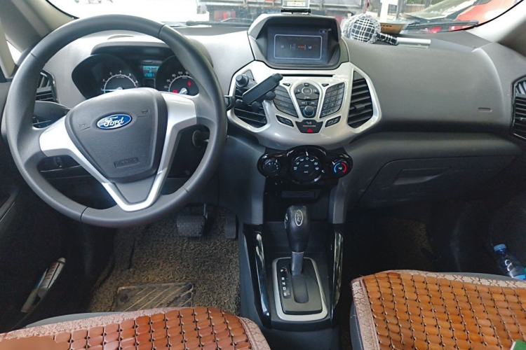 Used Ford EcoSport 2013 1.5L Automatic Fashion Model Center Console