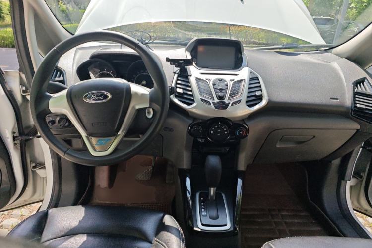 Used Ford EcoSport 2013 1.5L Automatic Fashion Model Center Console