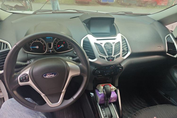 Used Ford EcoSport 2013 1.5L Automatic Prestige Model Center Console