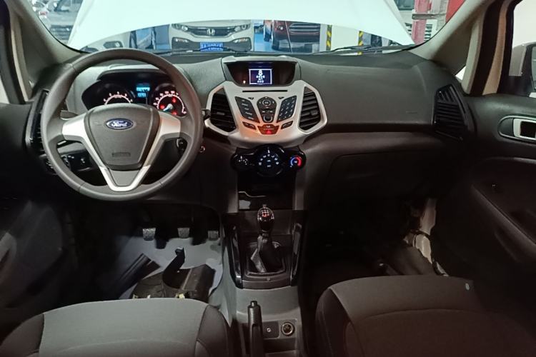 Used Ford EcoSport 2013 1.5L Manual Fashion Model Center Console