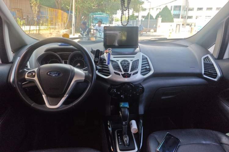 Used Ford EcoSport 2013 1.5L Automatic Prestige Model Center Console