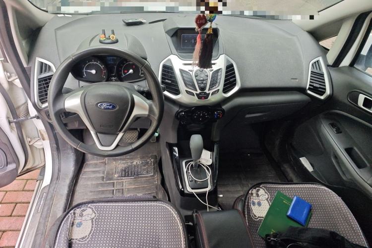 Used Ford EcoSport 2013 1.5L Automatic Fashion Model Center Console