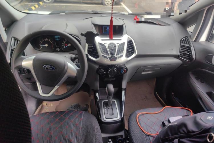 Used Ford EcoSport 2013 1.5L Automatic Fashion Model Center Console