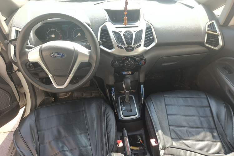 Used Ford EcoSport 2013 1.5L Automatic Fashion Model Center Console