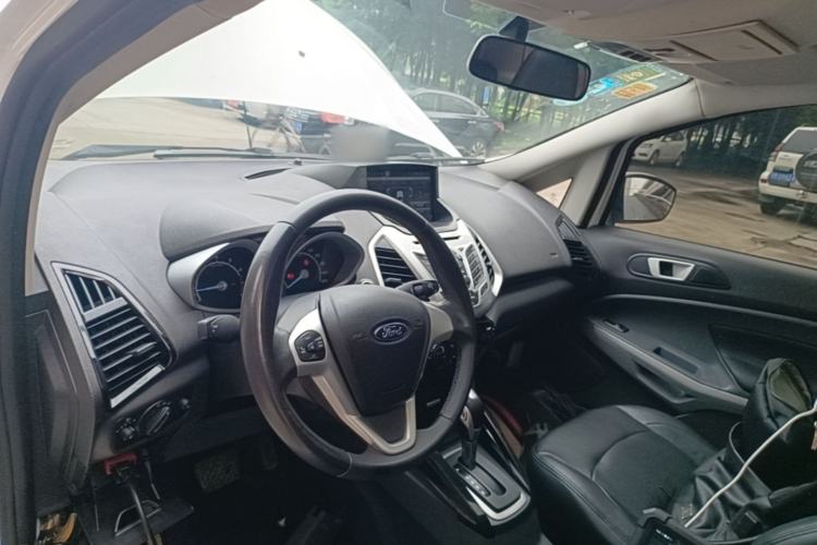 Used Ford EcoSport 2013 1.5L Automatic Prestige Model Center Console