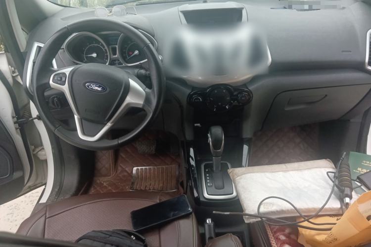 Used Ford EcoSport 2013 1.5L Automatic Prestige Model Center Console