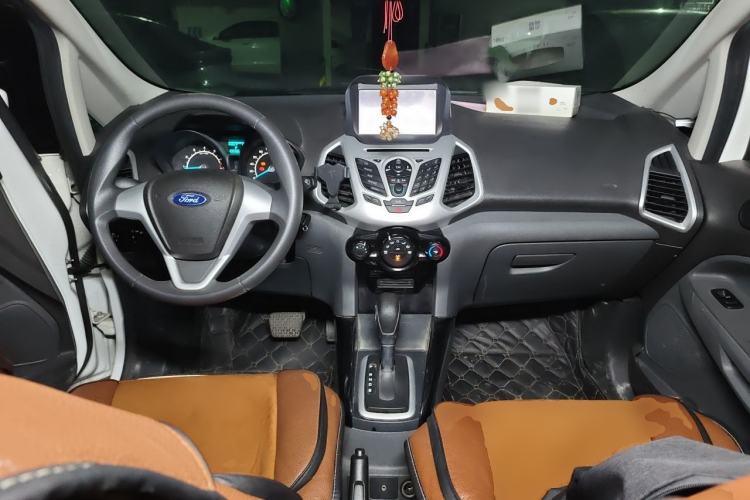Used Ford EcoSport 2013 1.5L Automatic Fashion Model Center Console