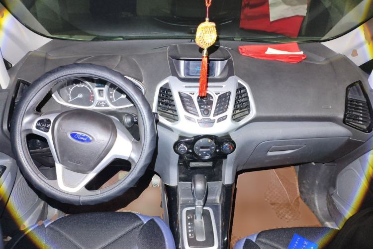 Used Ford EcoSport 2013 1.5L Automatic Prestige Model Center Console