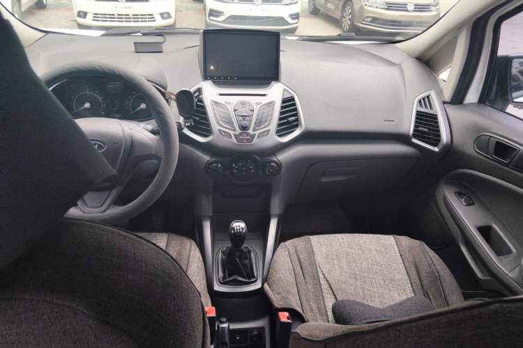 Used Ford EcoSport 2013 1.5L Manual Comfort Model Center Console