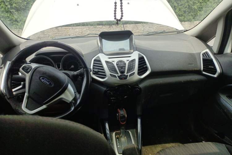 Used Ford EcoSport 2013 1.5L Automatic Prestige Model Center Console