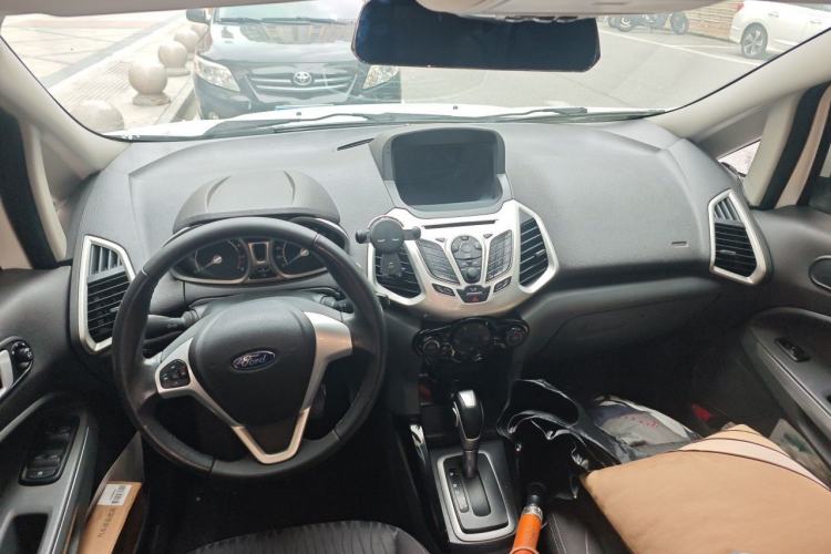 Used Ford EcoSport 2013 1.5L Automatic Prestige Model Center Console