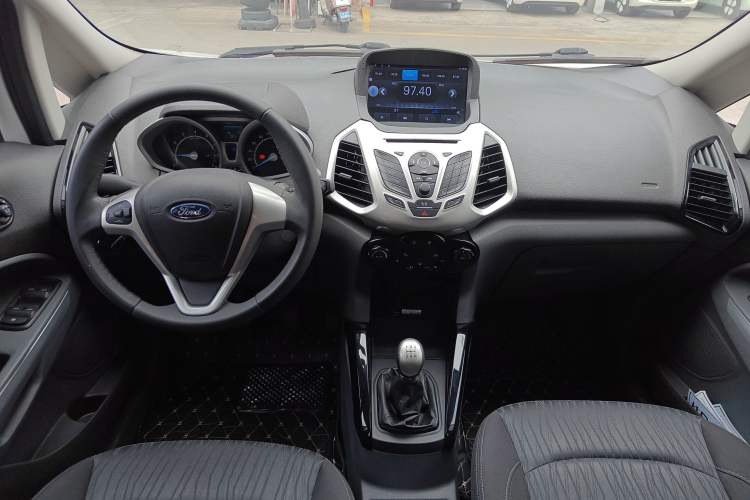 Used Ford EcoSport 2013 1.0L GTDi Manual Luxury Model Center Console