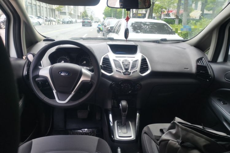 Used Ford EcoSport 2013 1.5L Automatic Fashion Model Center Console