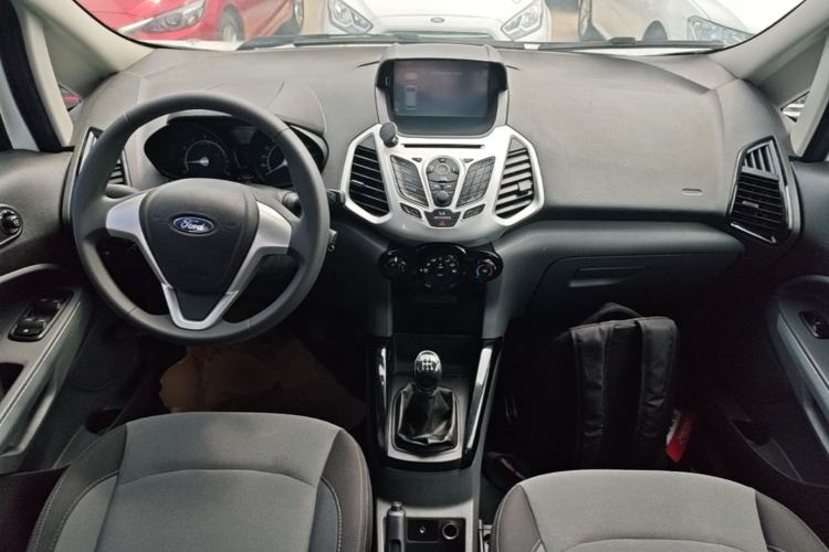 Used Ford EcoSport 2013 1.5L Manual Fashion Model Center Console