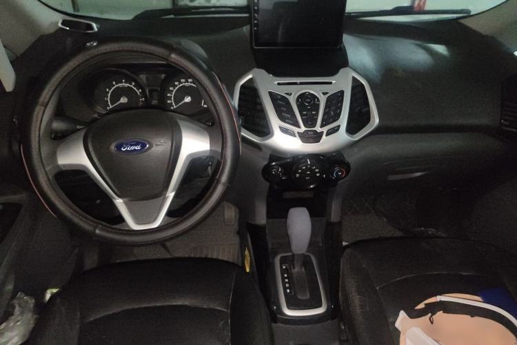 Used Ford EcoSport 2013 1.5L Automatic Fashion Model Center Console