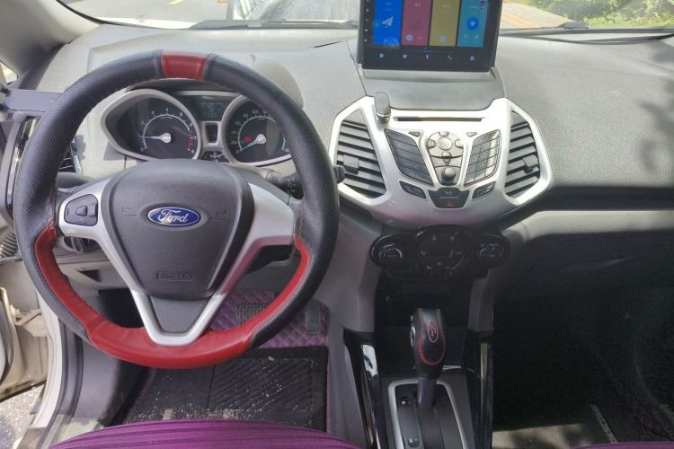 Used Ford EcoSport 2013 1.5L Automatic Prestige Model Center Console