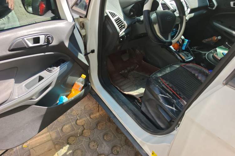 Used Ford EcoSport 2013 1.5L Automatic Fashion Model Driver Seat