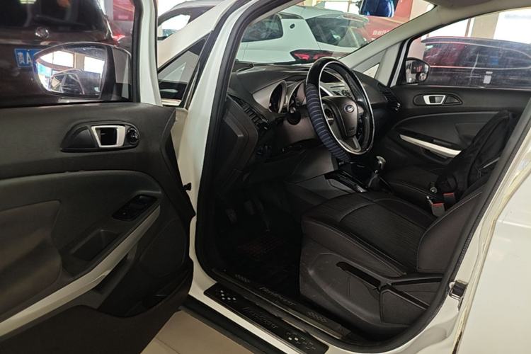 Used Ford EcoSport 2013 1.5L Manual Luxury Model Driver Seat