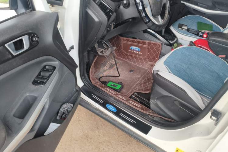 Used Ford EcoSport 2013 1.5L Automatic Fashion Model Driver Seat