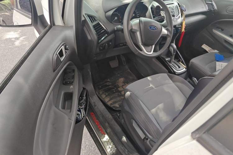 Used Ford EcoSport 2013 1.5L Automatic Fashion Model Driver Seat