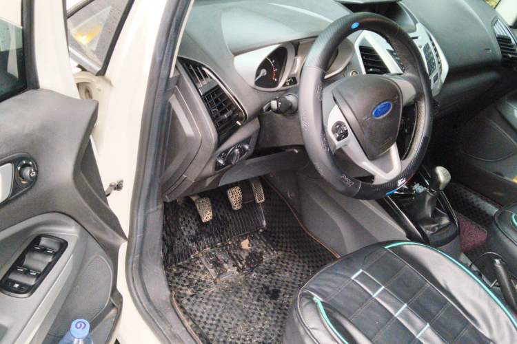 Used Ford EcoSport 2013 1.5L Manual Luxury Model Driver Seat