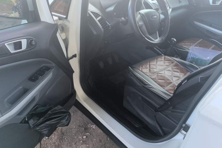 Used Ford EcoSport 2013 1.5L Manual Fashion Model Driver Seat