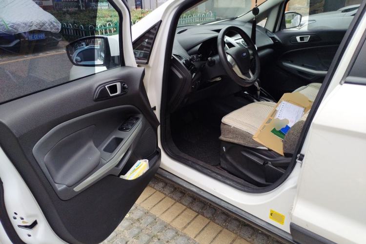 Used Ford EcoSport 2013 1.5L Automatic Fashion Model Driver Seat