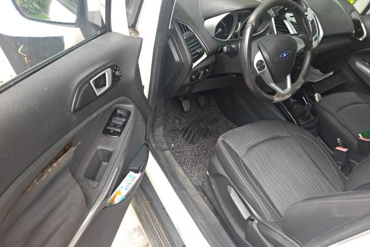 Used Ford EcoSport 2013 1.0L GTDi Manual Luxury Model Driver Seat