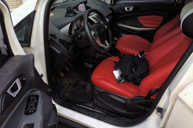 Used Ford EcoSport 2013 1.5L Manual Luxury Model Driver Seat