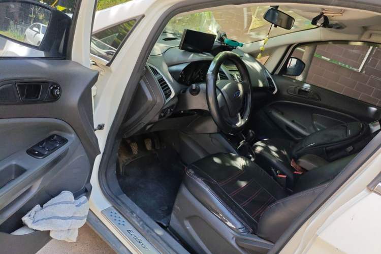 Used Ford EcoSport 2013 1.5L Manual Comfort Model Driver Seat