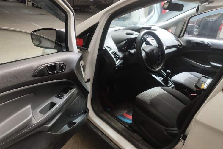 Used Ford EcoSport 2013 1.5L Manual Comfort Model Driver Seat