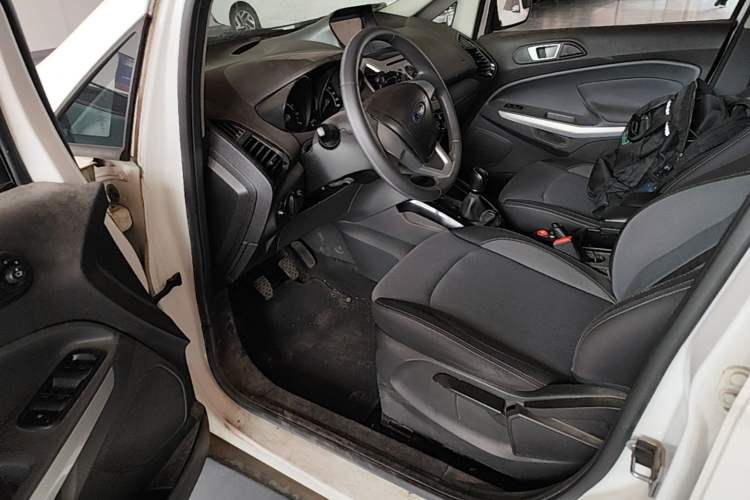 Used Ford EcoSport 2013 1.5L Manual Fashion Model Driver Seat