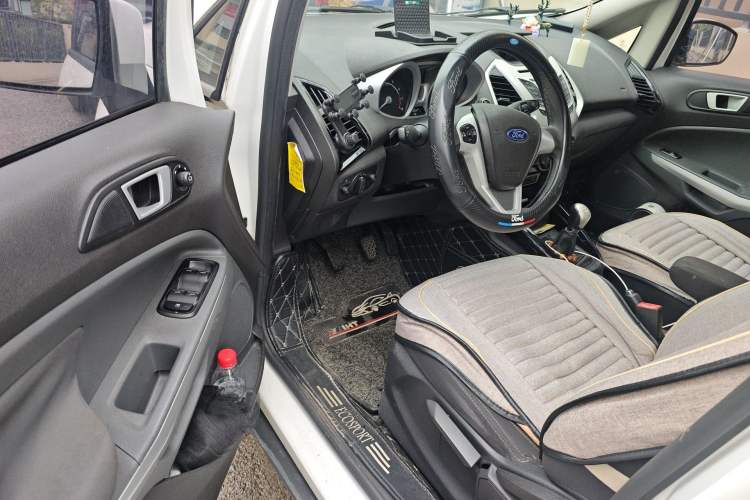Used Ford EcoSport 2013 1.5L Manual Luxury Model Driver Seat