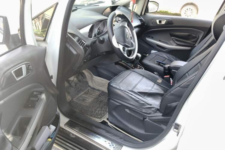 Used Ford EcoSport 2013 1.5L Manual Luxury Model Driver Seat