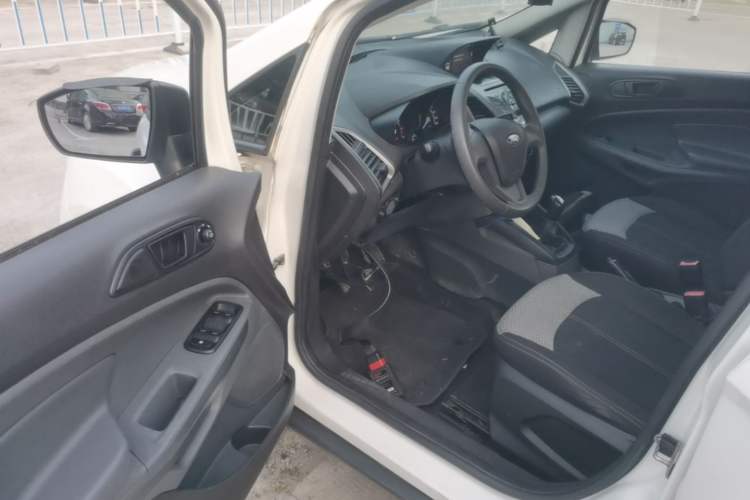 Used Ford EcoSport 2013 1.5L Manual Comfort Model Driver Seat