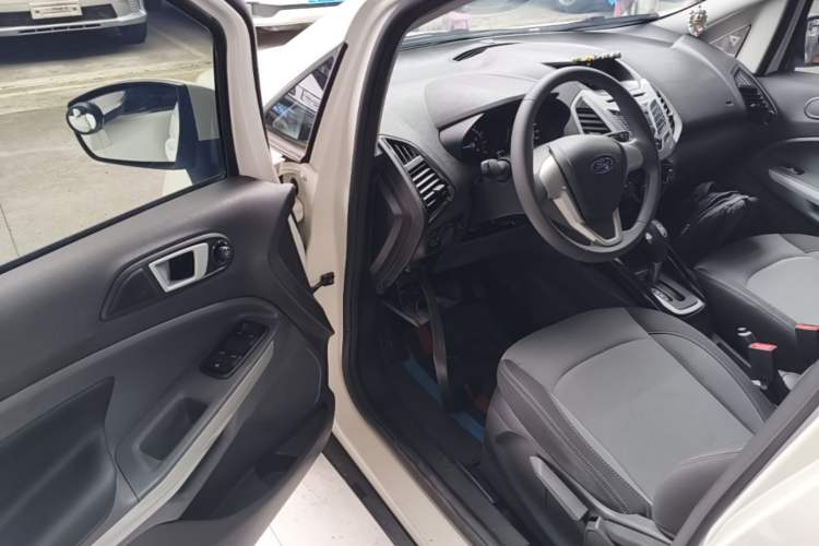 Used Ford EcoSport 2013 1.5L Automatic Fashion Model Driver Seat
