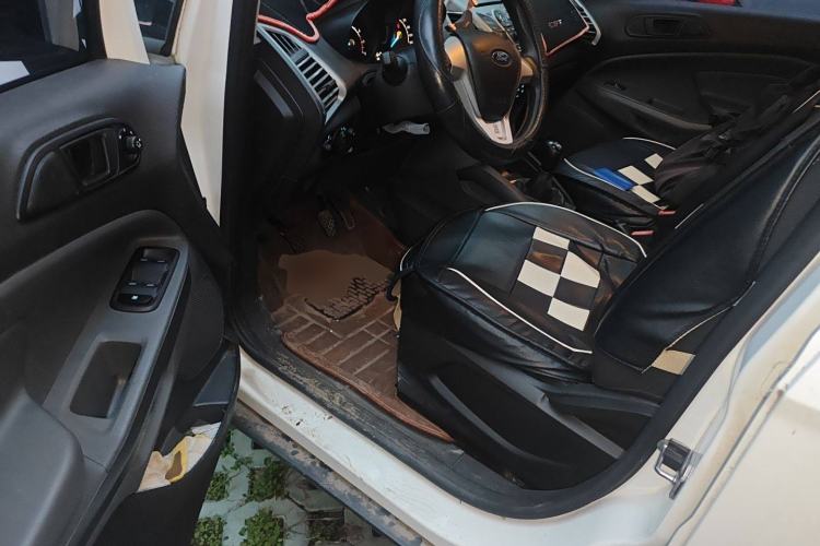 Used Ford EcoSport 2013 1.5L Manual Comfort Model Driver Seat