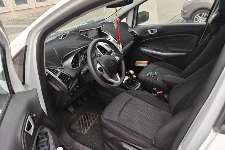 Used Ford EcoSport 2013 1.5L Manual Luxury Model Driver Seat