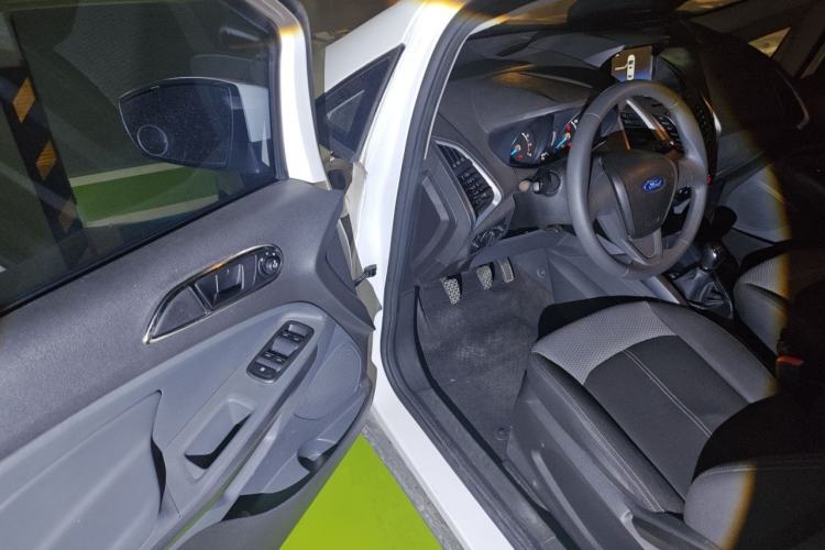 Used Ford EcoSport 2013 1.5L Manual Comfort Model Driver Seat
