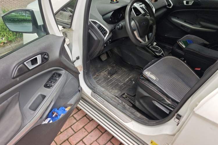 Used Ford EcoSport 2013 1.5L Automatic Fashion Model Driver Seat