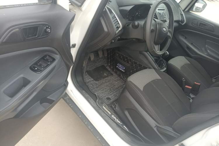 Used Ford EcoSport 2013 1.5L Manual Comfort Model Driver Seat