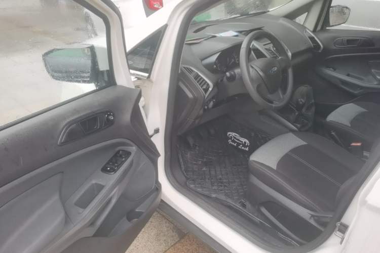 Used Ford EcoSport 2013 1.5L Manual Comfort Model Driver Seat